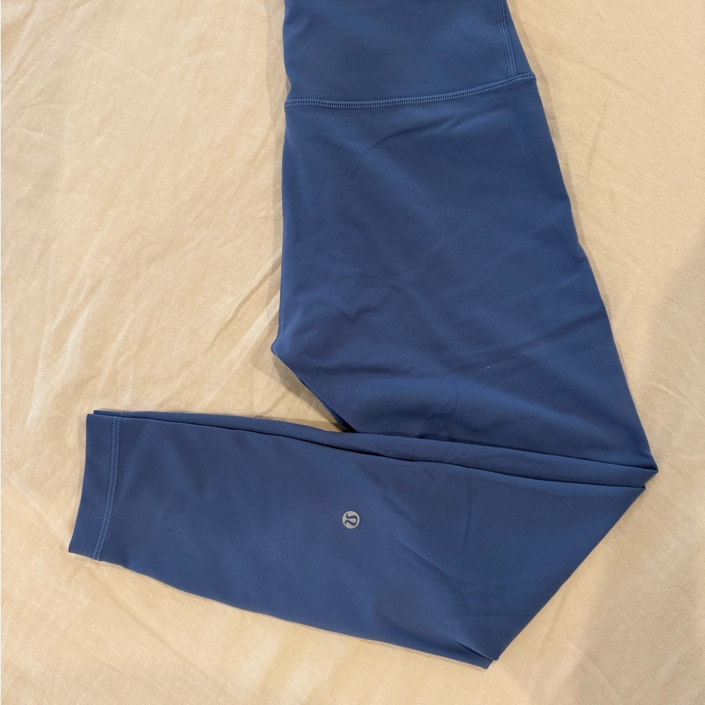 Lululemon Wonder Train High Leggings 7/8 length sz 8 like new